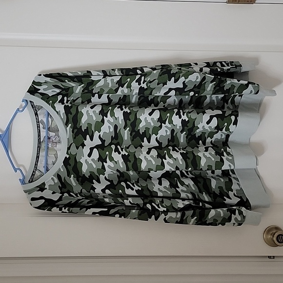 Muk Luks Size 4X Green Camo Soft Sweatshirt Style Top. Excellent Used Condition - Picture 1 of 8